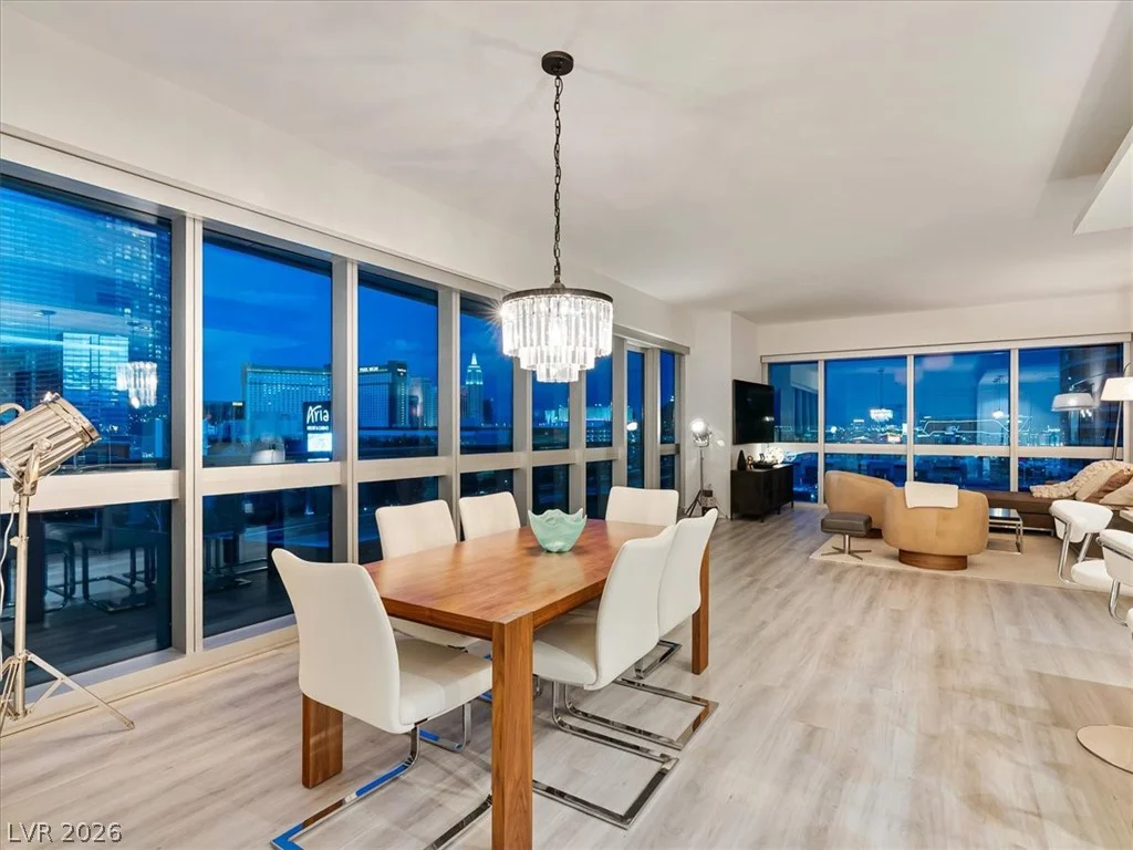 4471 Dean Martin, Las Vegas, NV 89103