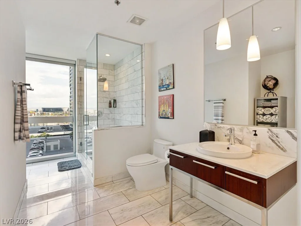 4471 Dean Martin, Las Vegas, NV 89103