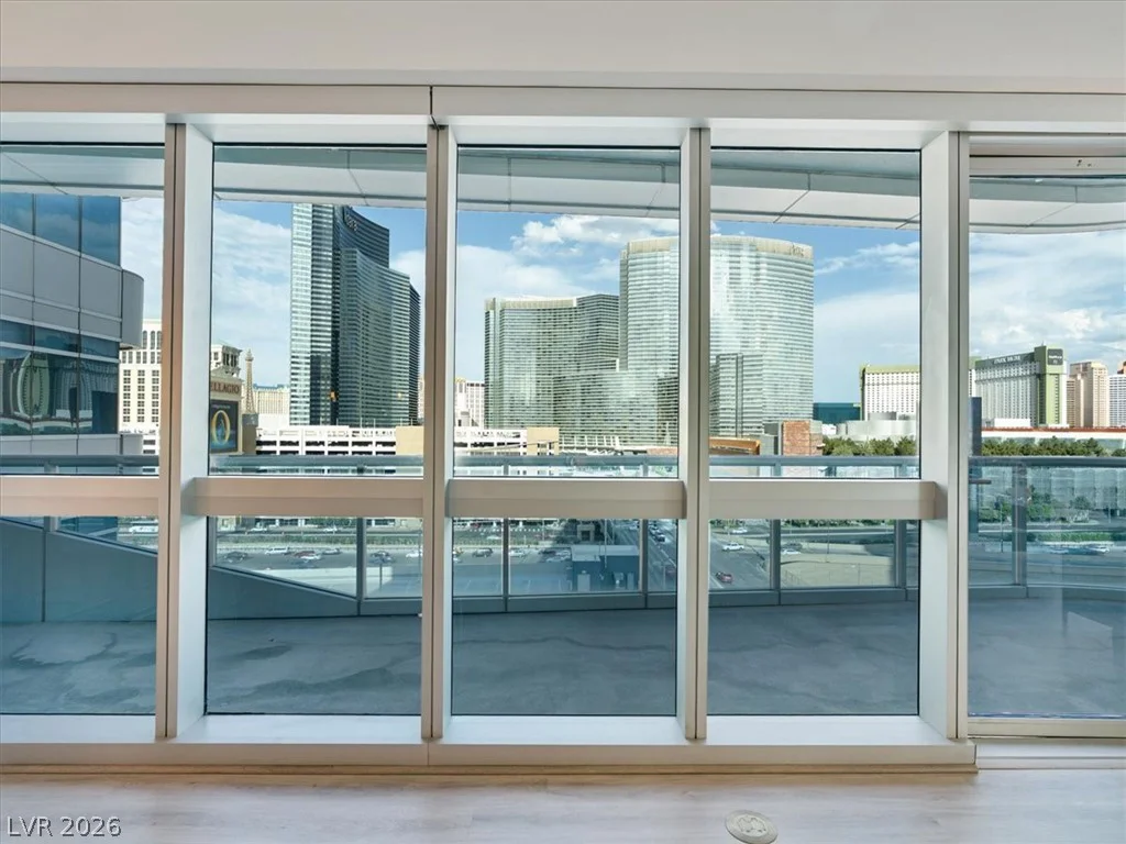 4471 Dean Martin, Las Vegas, NV 89103