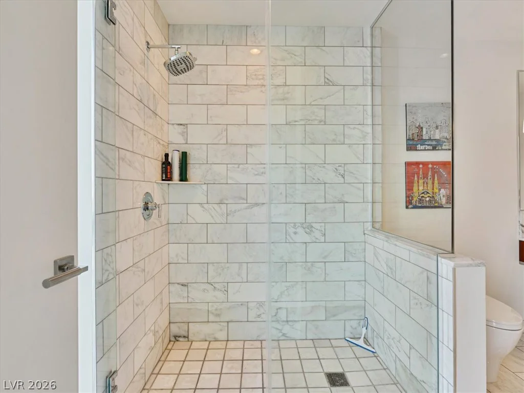 4471 Dean Martin, Las Vegas, NV 89103