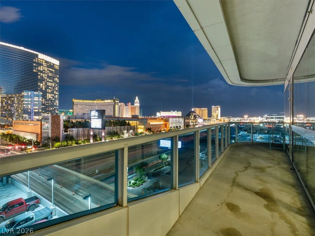4471 Dean Martin, Las Vegas, NV 89103