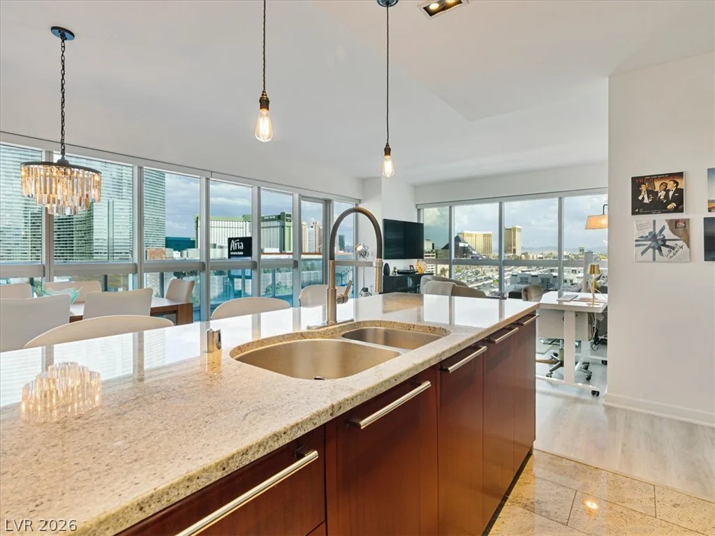 4471 Dean Martin, Las Vegas, NV 89103