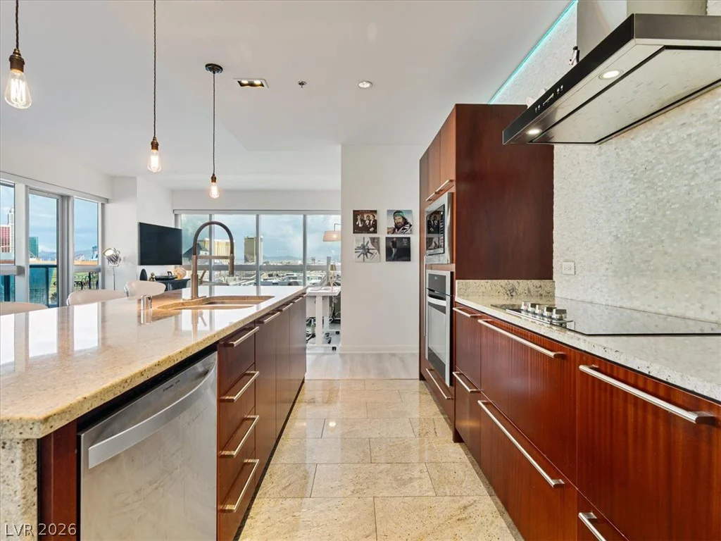 4471 Dean Martin, Las Vegas, NV 89103