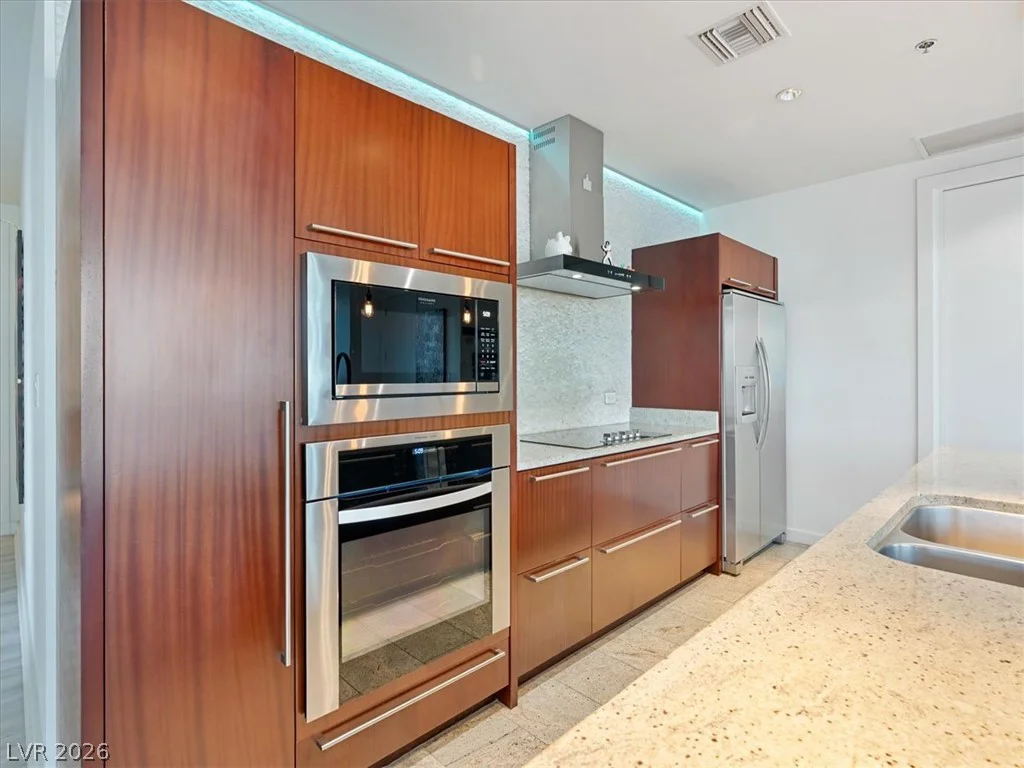 4471 Dean Martin, Las Vegas, NV 89103