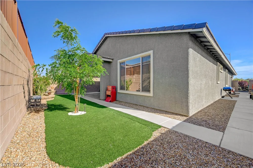 2014 Millergrove, North Las Vegas, NV 89086