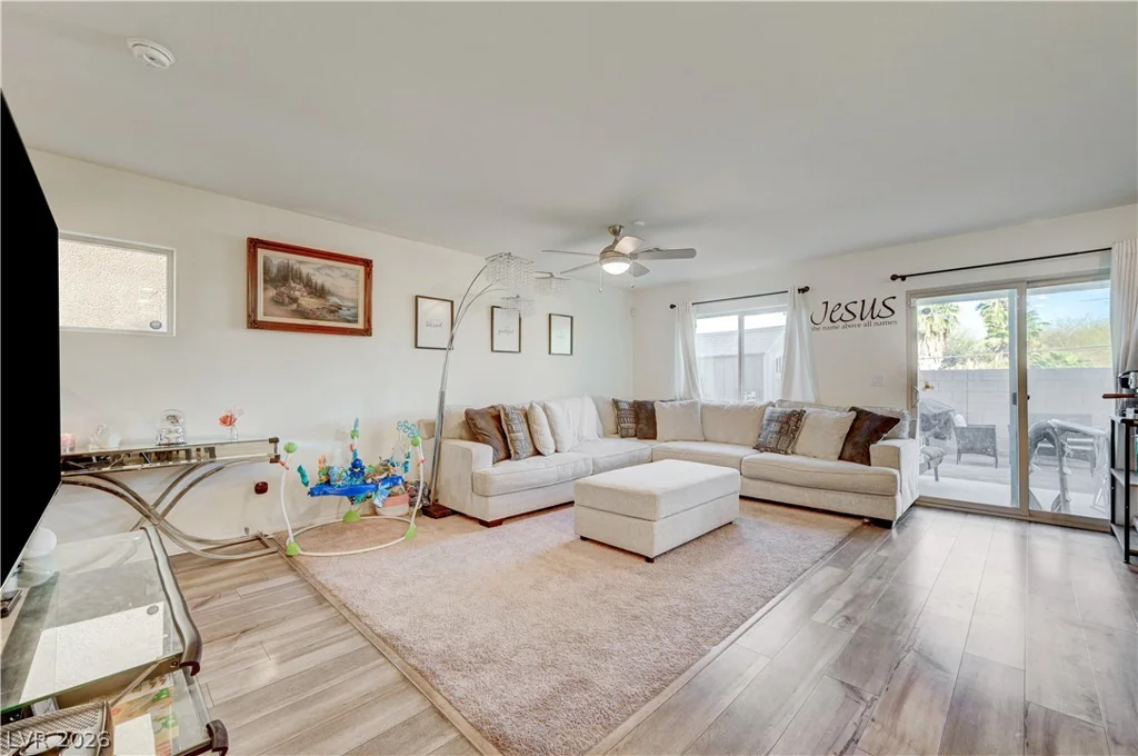 2238 Cosgrove, Las Vegas, NV 89115