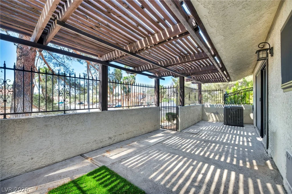 2803 Glendevon, Henderson, NV 89014