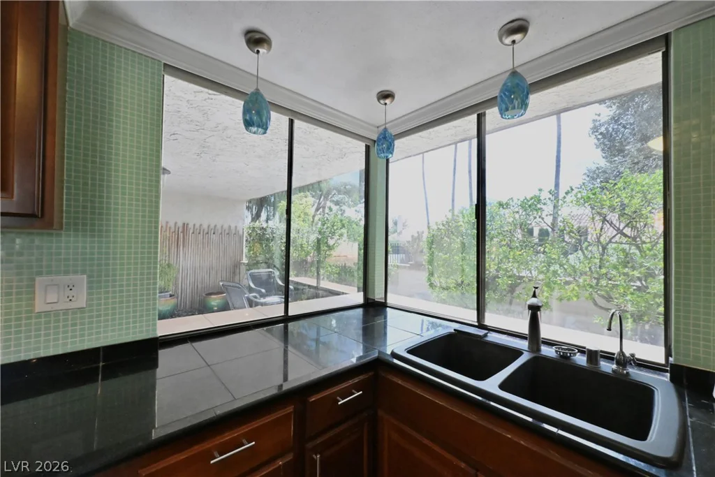 3133 Pradera, Las Vegas, NV 89121