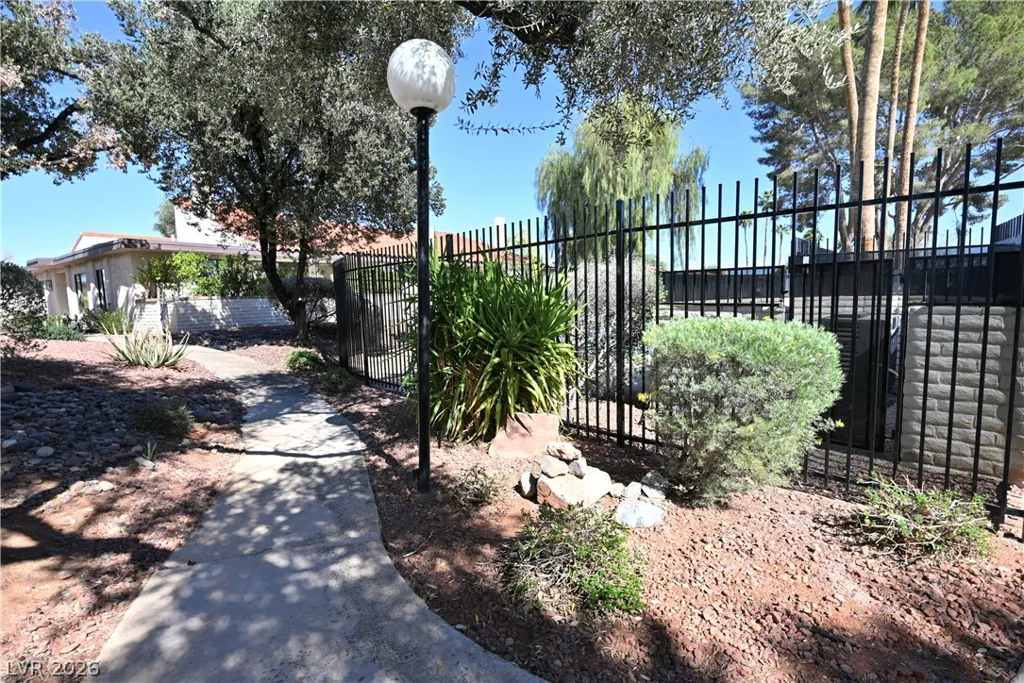 3133 Pradera, Las Vegas, NV 89121