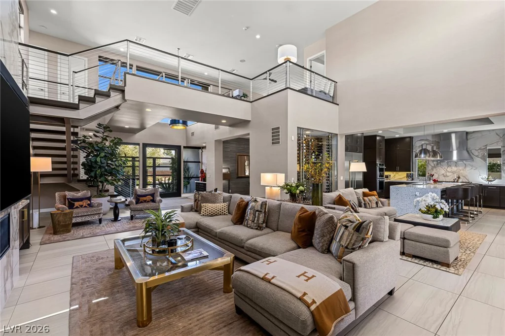 98 Glade Hollow, Las Vegas, NV 89135