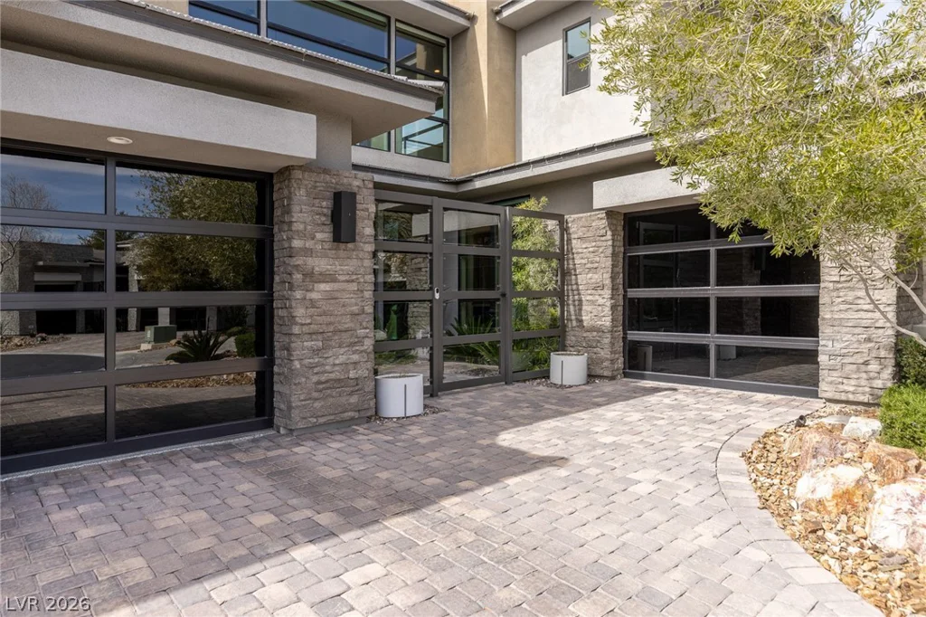 98 Glade Hollow, Las Vegas, NV 89135