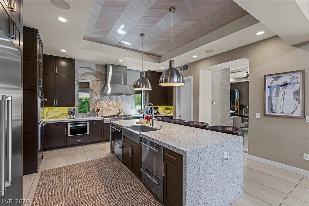 98 Glade Hollow, Las Vegas, NV 89135