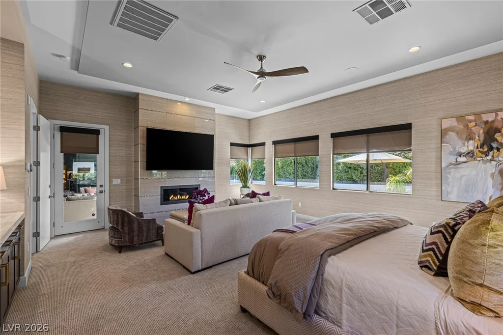 98 Glade Hollow, Las Vegas, NV 89135