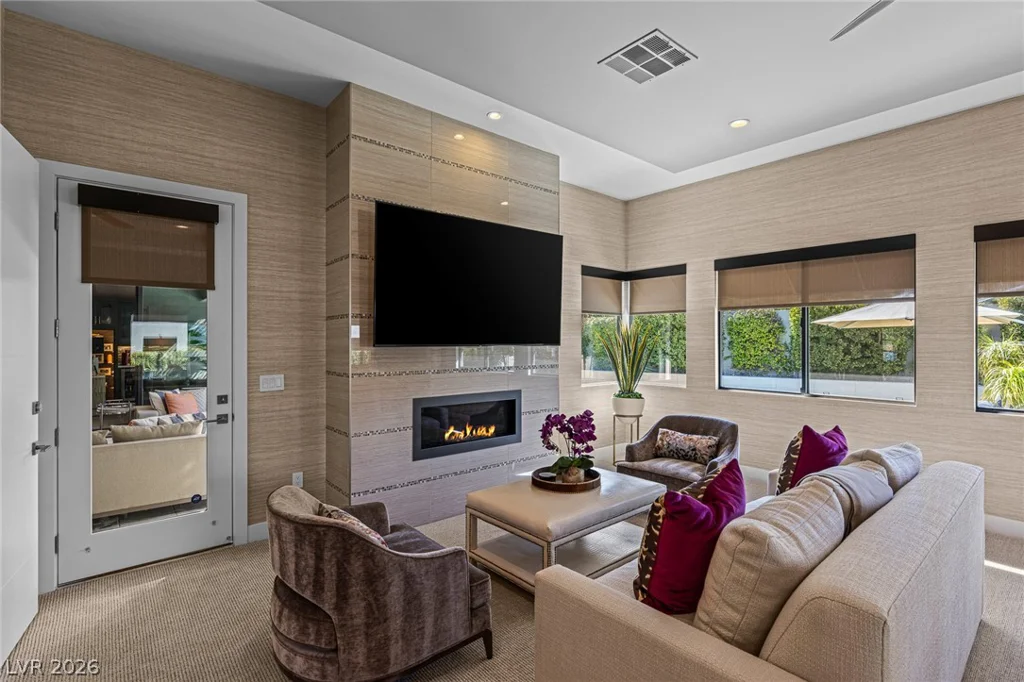 98 Glade Hollow, Las Vegas, NV 89135