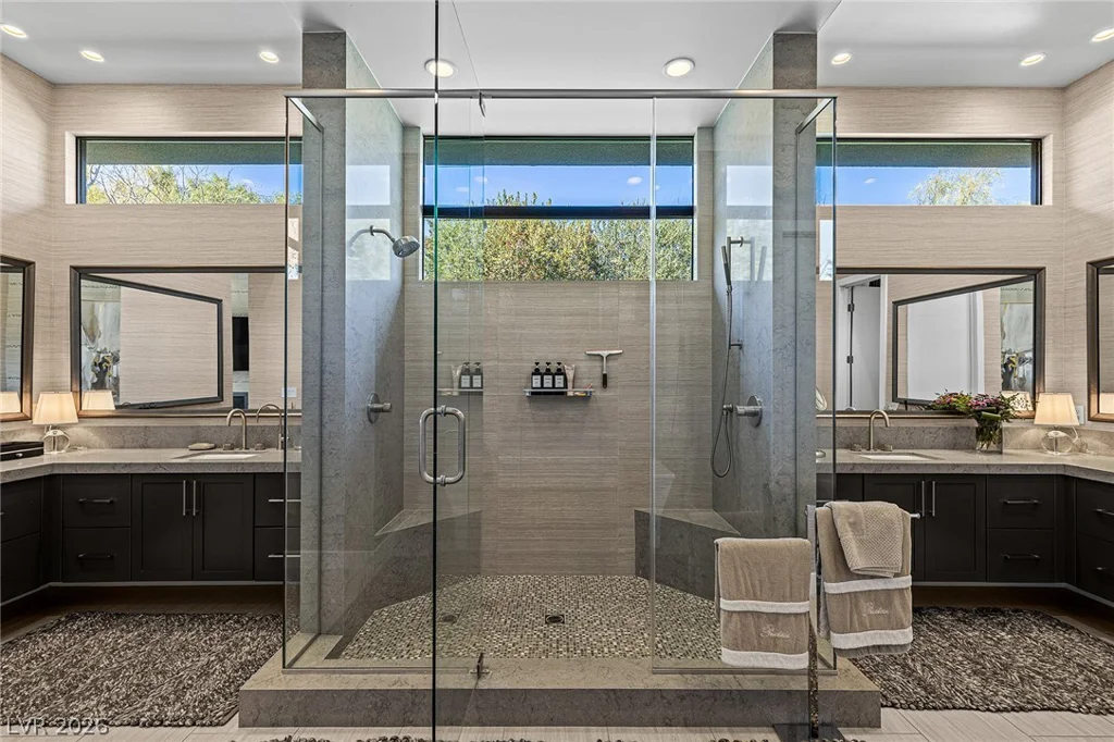 98 Glade Hollow, Las Vegas, NV 89135