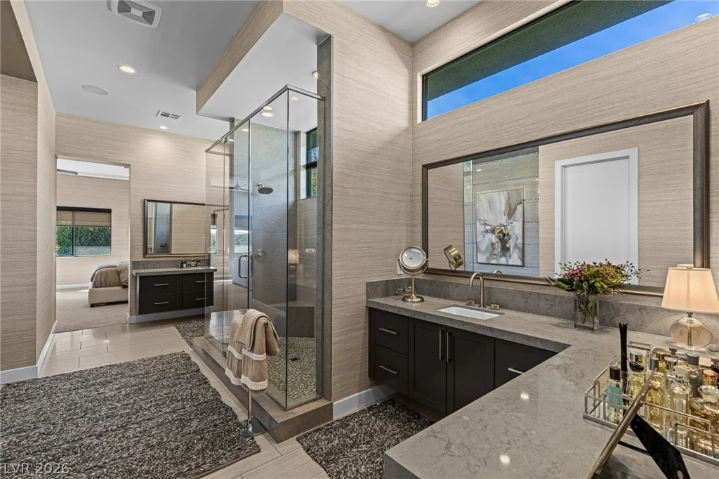 98 Glade Hollow, Las Vegas, NV 89135