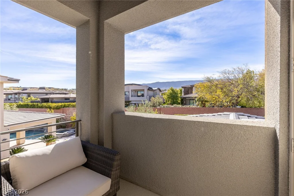 98 Glade Hollow, Las Vegas, NV 89135
