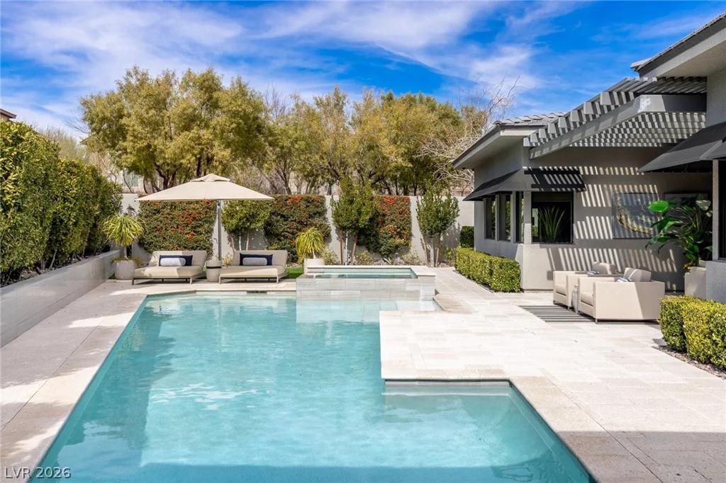98 Glade Hollow, Las Vegas, NV 89135