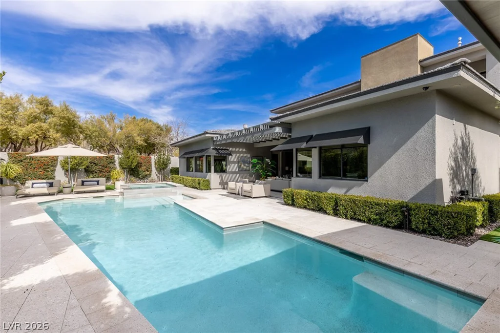 98 Glade Hollow, Las Vegas, NV 89135