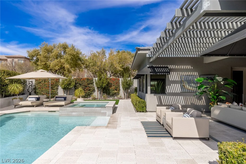 98 Glade Hollow, Las Vegas, NV 89135