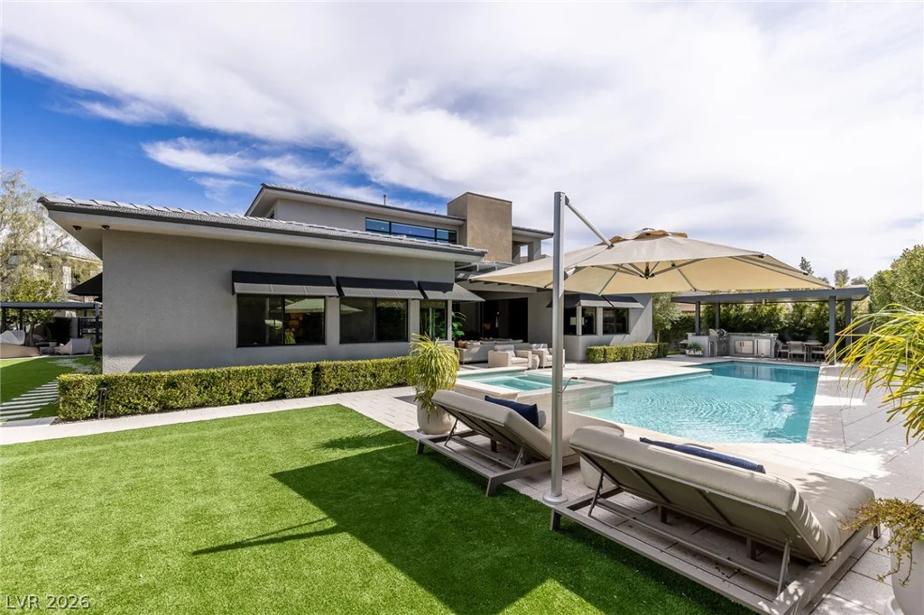 98 Glade Hollow, Las Vegas, NV 89135