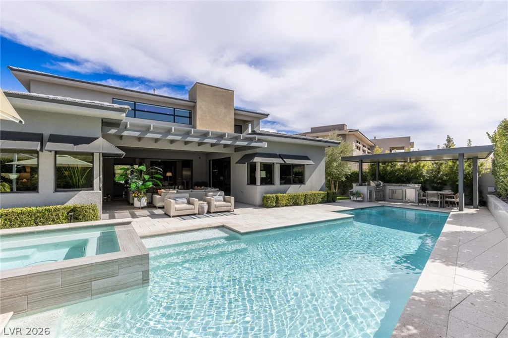 98 Glade Hollow, Las Vegas, NV 89135