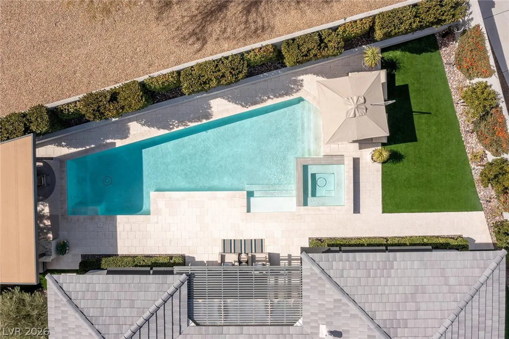 98 Glade Hollow, Las Vegas, NV 89135