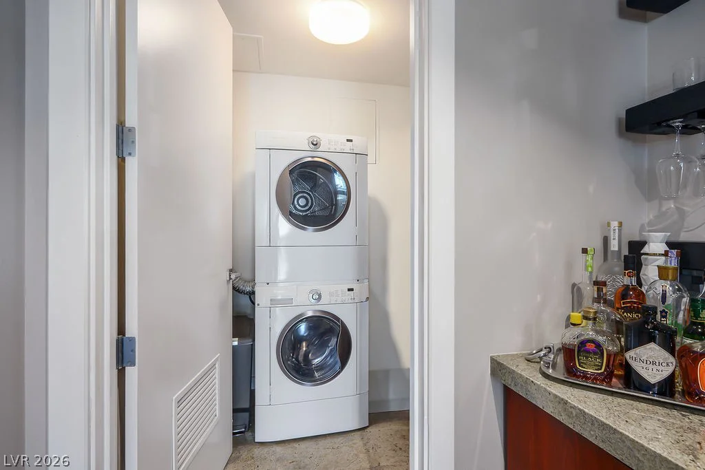 4471 Dean Martin, Las Vegas, NV 89103