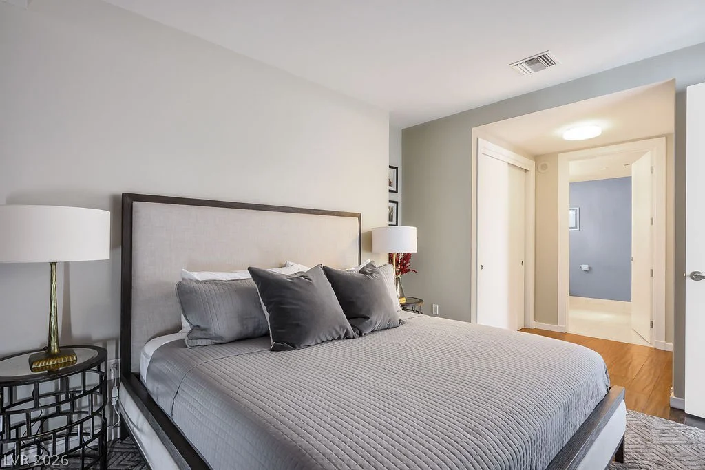 4471 Dean Martin, Las Vegas, NV 89103