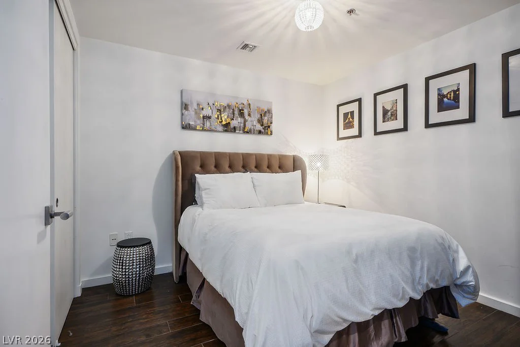 4471 Dean Martin, Las Vegas, NV 89103
