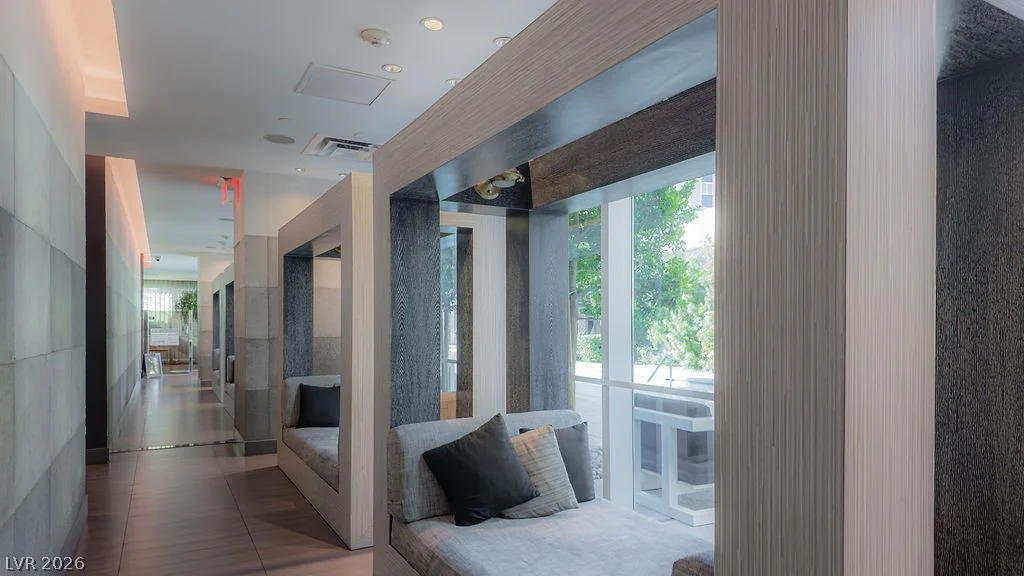 4471 Dean Martin, Las Vegas, NV 89103