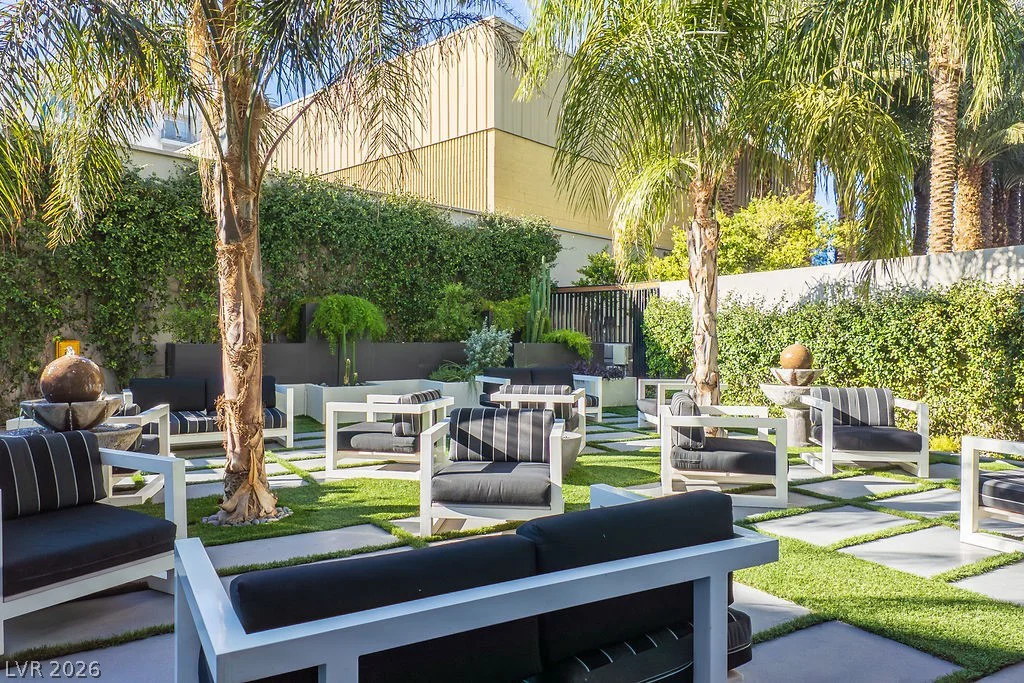 4471 Dean Martin, Las Vegas, NV 89103
