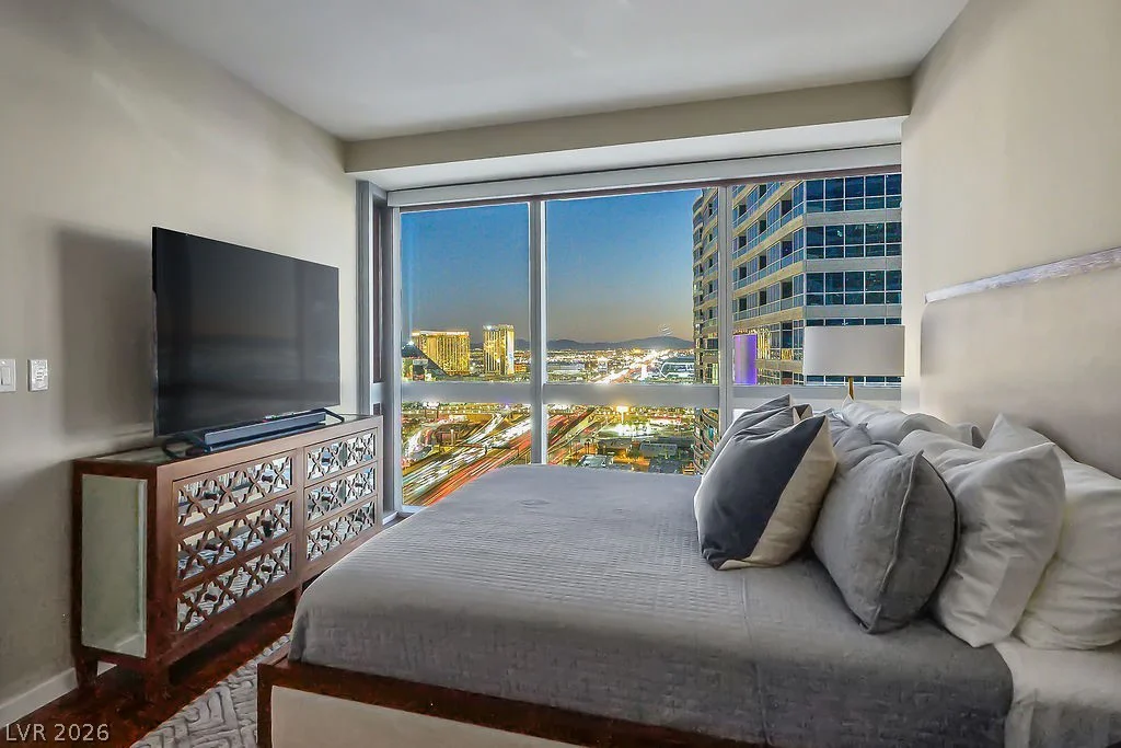 4471 Dean Martin, Las Vegas, NV 89103
