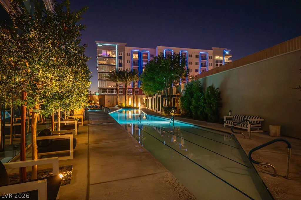 4471 Dean Martin, Las Vegas, NV 89103