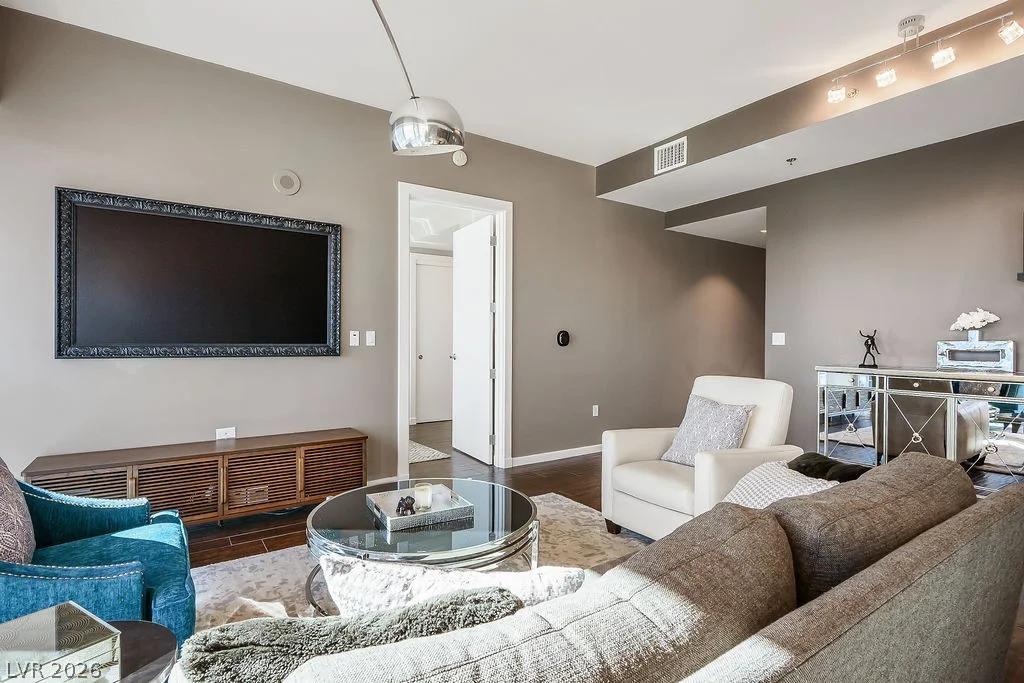 4471 Dean Martin, Las Vegas, NV 89103