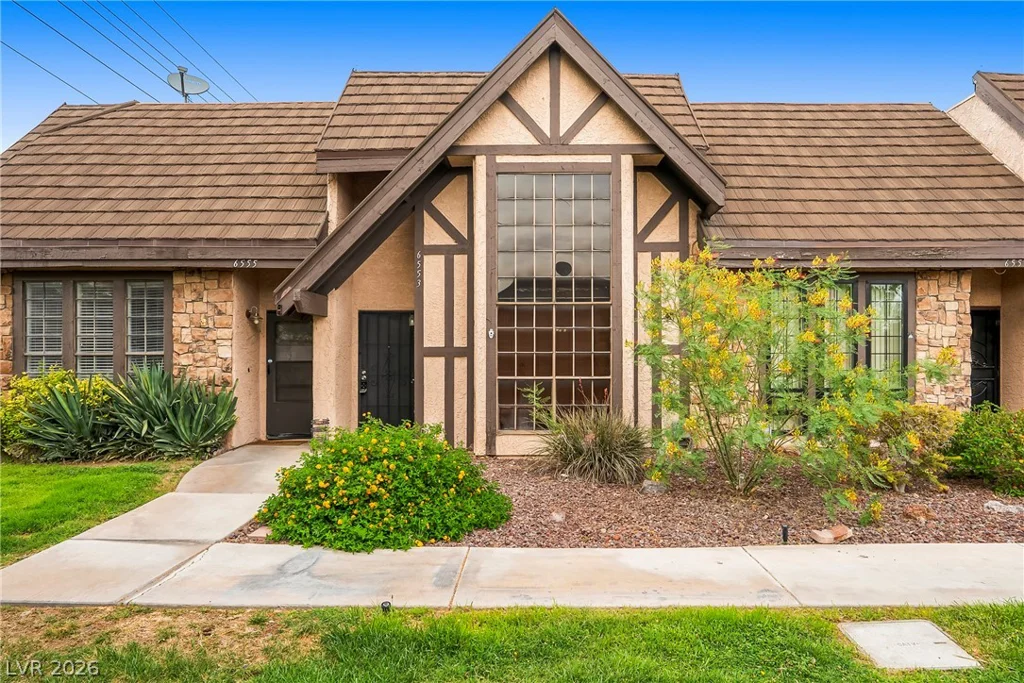 6553 Ironbark, Las Vegas, NV 89107