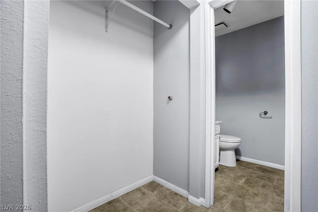 6553 Ironbark, Las Vegas, NV 89107