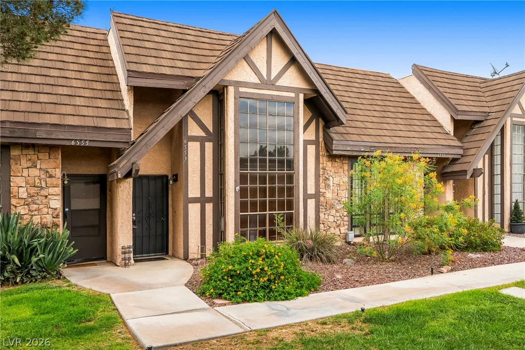 6553 Ironbark, Las Vegas, NV 89107