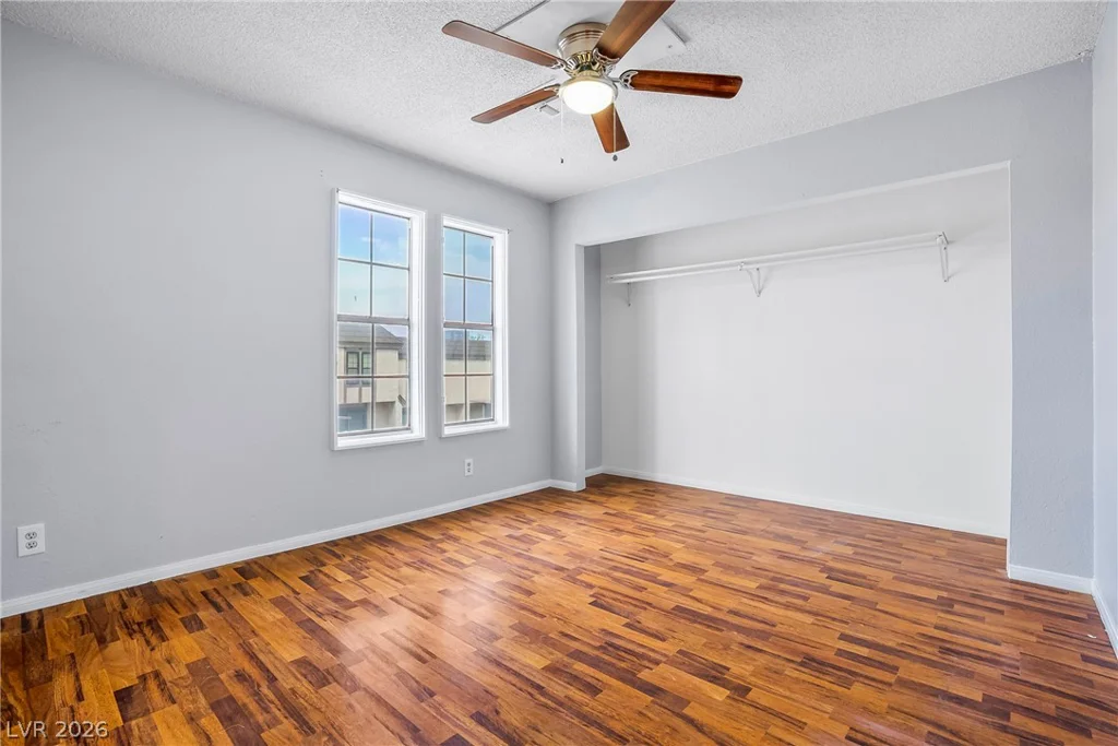 6553 Ironbark, Las Vegas, NV 89107