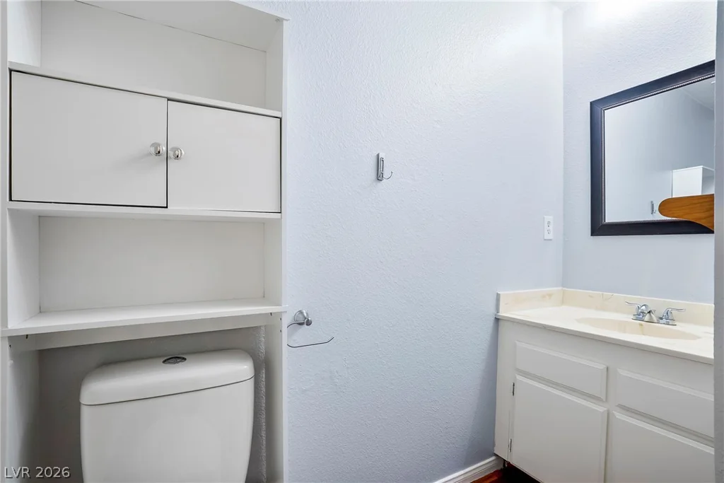 6553 Ironbark, Las Vegas, NV 89107