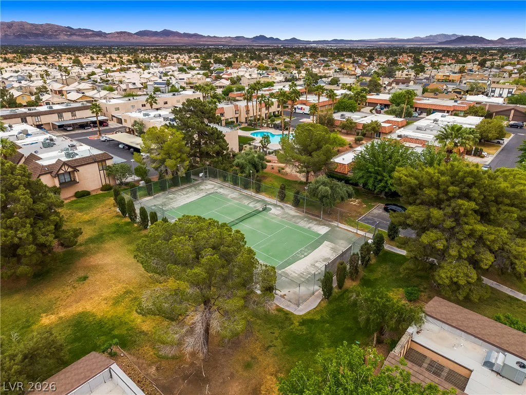 6553 Ironbark, Las Vegas, NV 89107