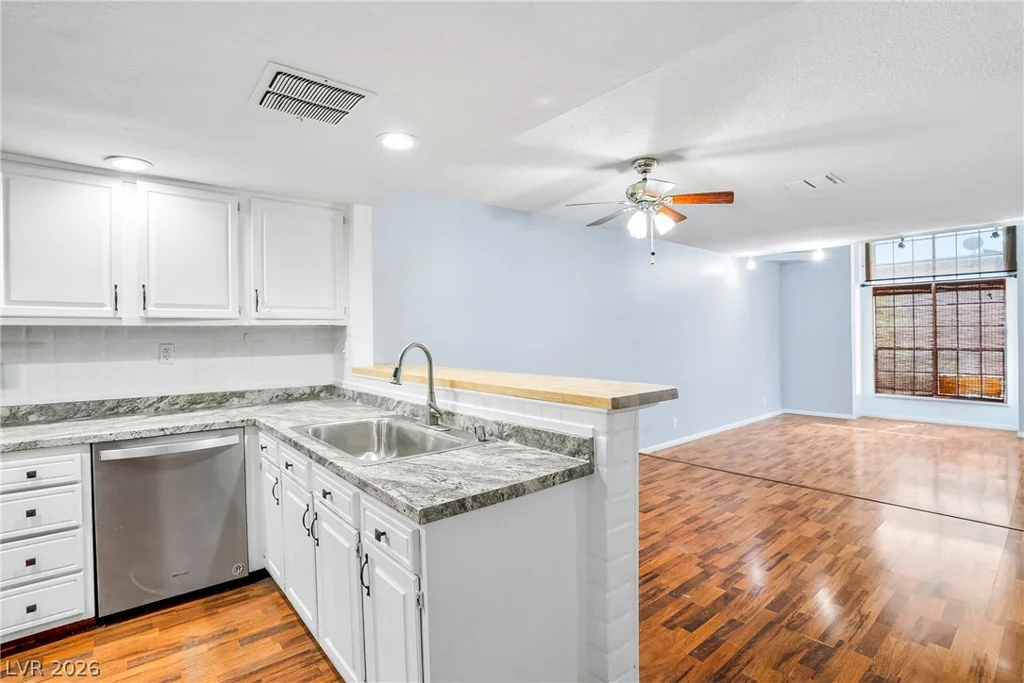 6553 Ironbark, Las Vegas, NV 89107