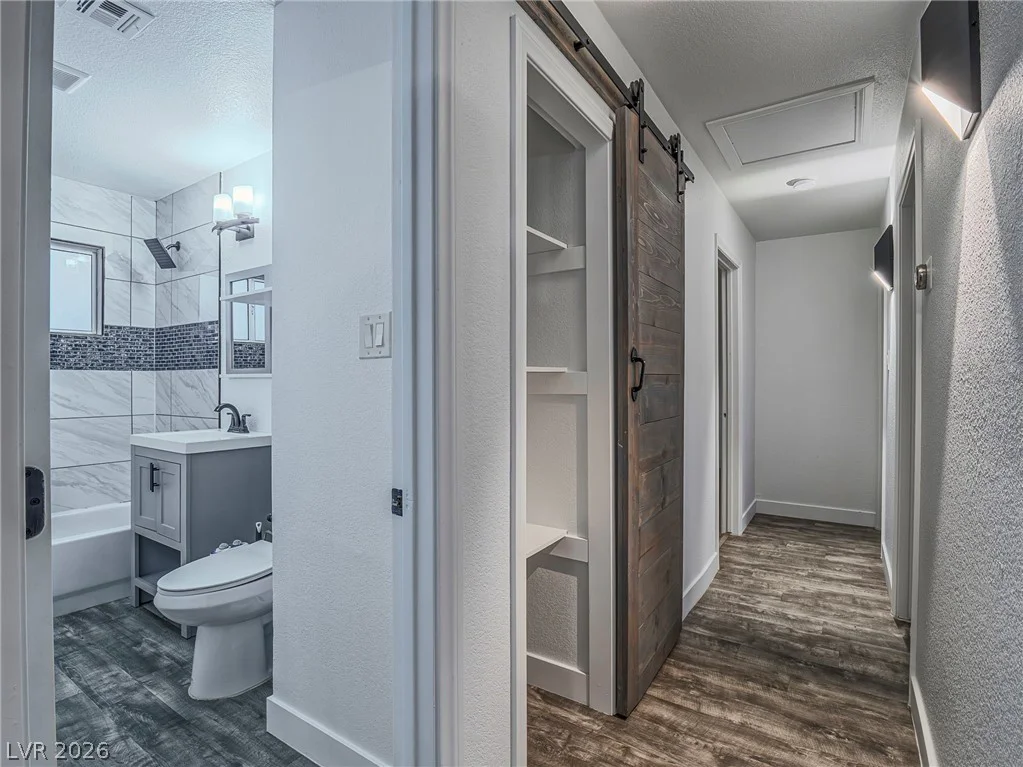5320 Holmby, Las Vegas, NV 89146