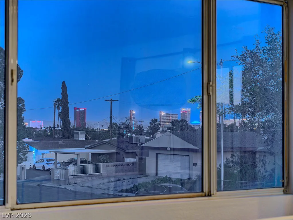 5320 Holmby, Las Vegas, NV 89146