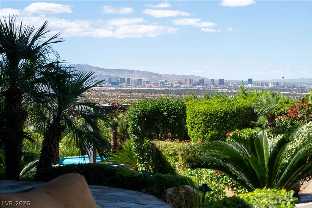 677 Boulder Summit, Henderson, NV 89012