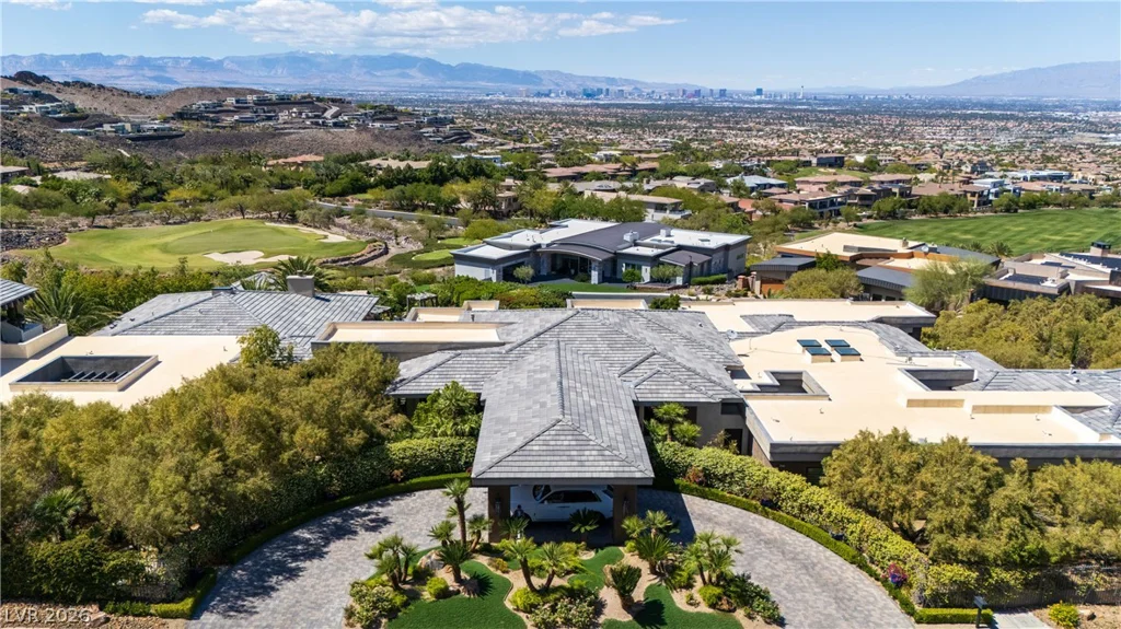 677 Boulder Summit, Henderson, NV 89012