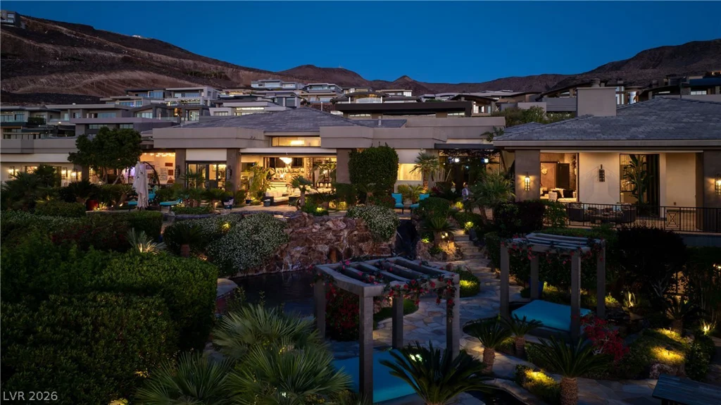 677 Boulder Summit, Henderson, NV 89012