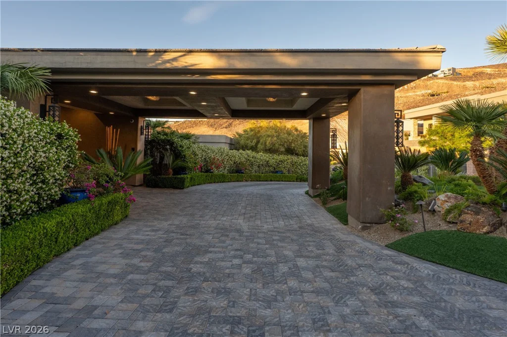 677 Boulder Summit, Henderson, NV 89012