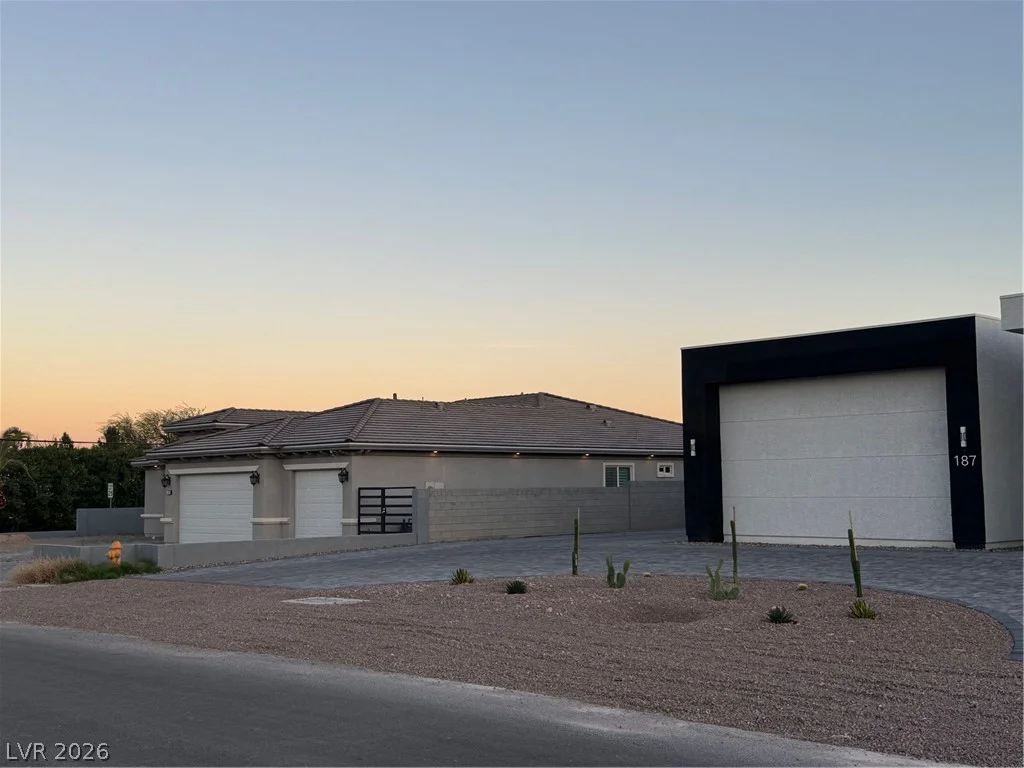 197 Shelbourne, Las Vegas, NV 89123