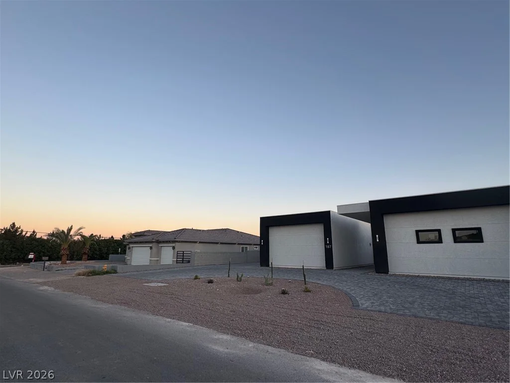 197 Shelbourne, Las Vegas, NV 89123